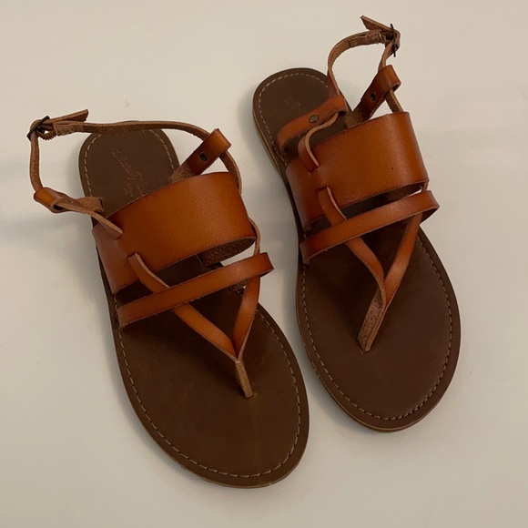 Universal Thread Shoes - Universal Thread boho sandals